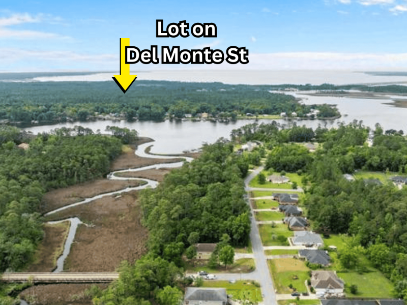 Del Monte St, Milton, FL 32583