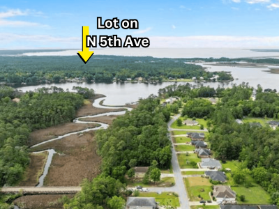 N 5th Ave, Milton, FL 32583