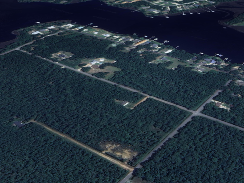 N 5th Ave, Milton, FL 32583