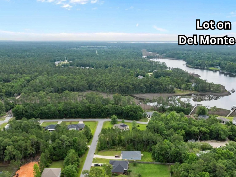 Del Monte St, Milton, FL 32583